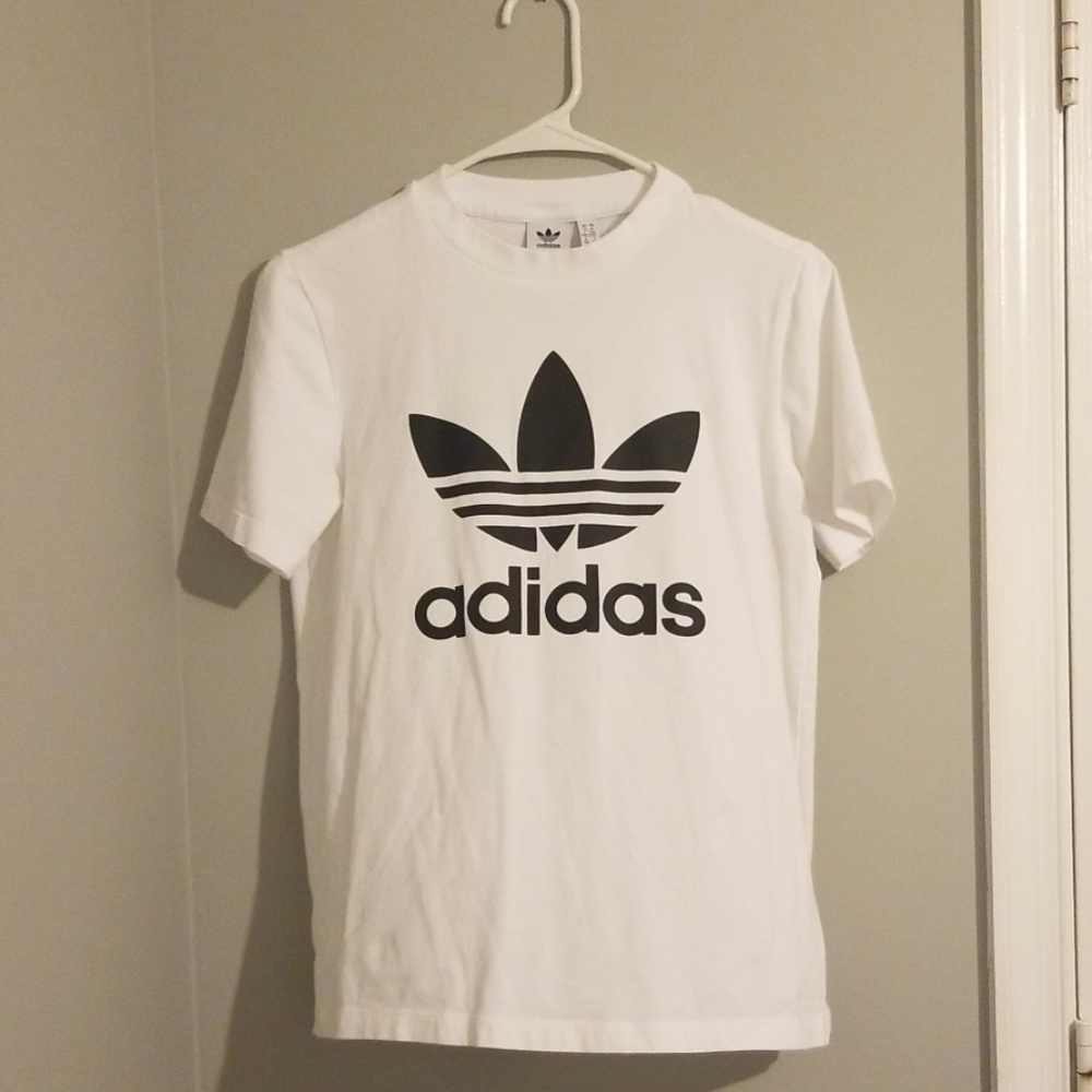 Adidas crewneck t-shirt